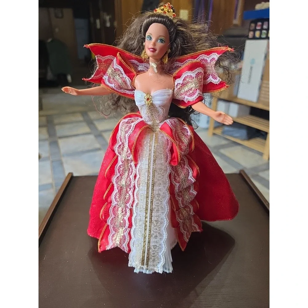 Mattel Happy Holidays Special‎ Edition Barbie 1997 with Stand